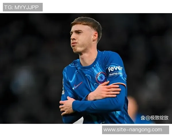 世俱杯决赛恩里克锁喉事件引发热议但至今未受处罚 世俱杯决赛恩里克锁喉事件引发热议但至今未受处罚