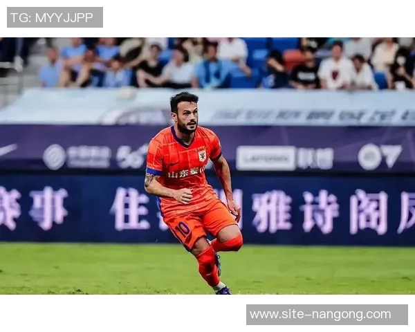 球队助教表示全员支持瓦科留队转会现象正常祝福瓦科未来发展