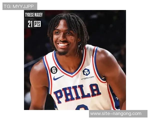 火力全开马克西首节狂砍17分2助助力球队取得领先