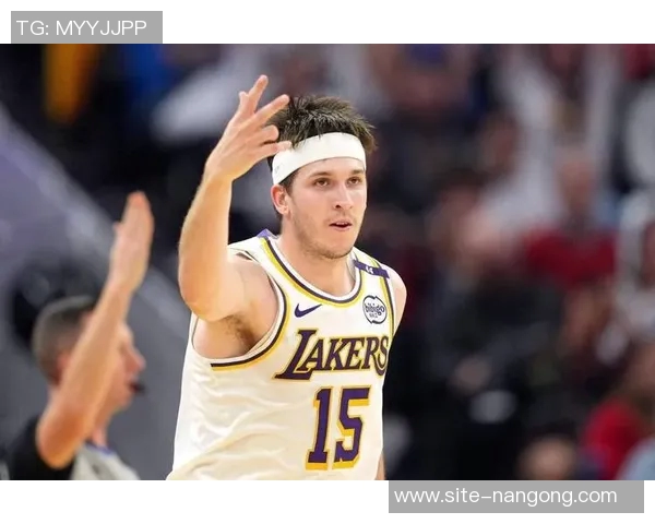 湖人对阵老鹰里夫斯缺席三场克莱伯出战状态成疑 湖人对阵老鹰里夫斯缺席三场克莱伯出战状态成疑