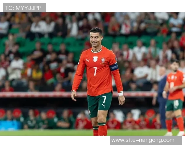 C罗因肘击事件或面临国际足联禁赛三场的严厉处罚 C罗因肘击事件或面临国际足联禁赛三场的严厉处罚