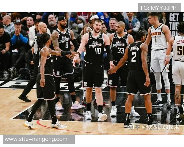 快船新主场迎来洛杉矶奥运会男女五人制篮球赛事盛况