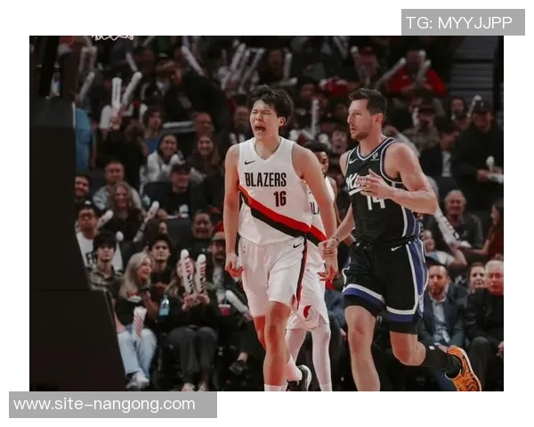 杨瀚森的崛起让尤班克斯黯然失色我们期待他闪耀的时刻到来