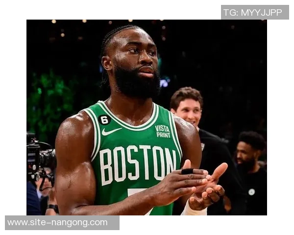 杰伦布朗进入MVP讨论后防守压力加大效率下滑引发关注