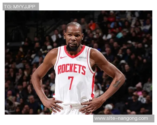 杜兰特盛赞阿门的超快二次起跳与独特风格如同发射台般令人惊叹